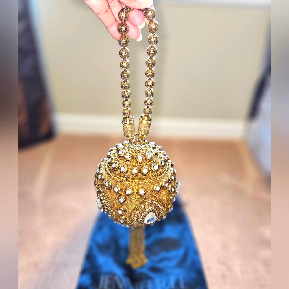 Original Jennifer Le CAIRO Gold & Austrian Crystal Wristlet